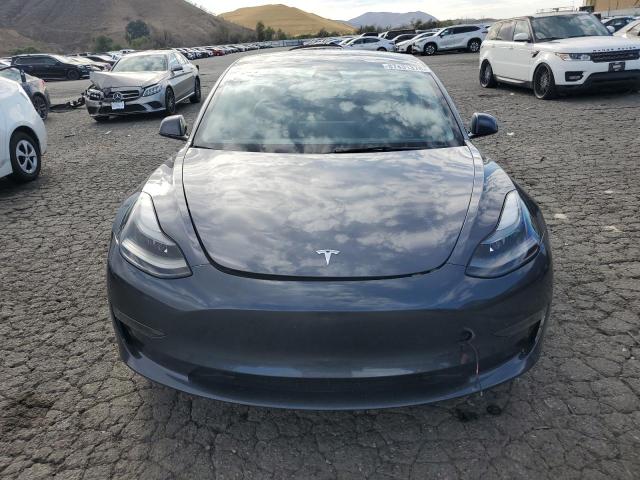 5YJ3E1EA0PF589701 - 2023 TESLA MODEL 3 Grafitowy zdjęcie 5