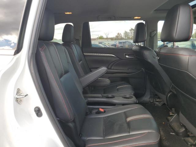 5TDKZRFH6KS355531 - 2019 TOYOTA HIGHLANDER SE Weiß Foto 11