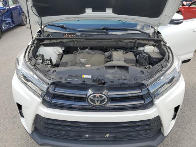 5TDKZRFH6KS355531 - 2019 TOYOTA HIGHLANDER SE Weiß Foto 12