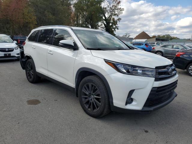 5TDKZRFH6KS355531 - 2019 TOYOTA HIGHLANDER SE Weiß Foto 4