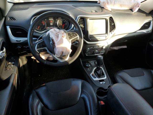 1C4PJMBS2GW334801 - 2016 JEEP CHEROKEE TRAILHAWK WHITE photo 8