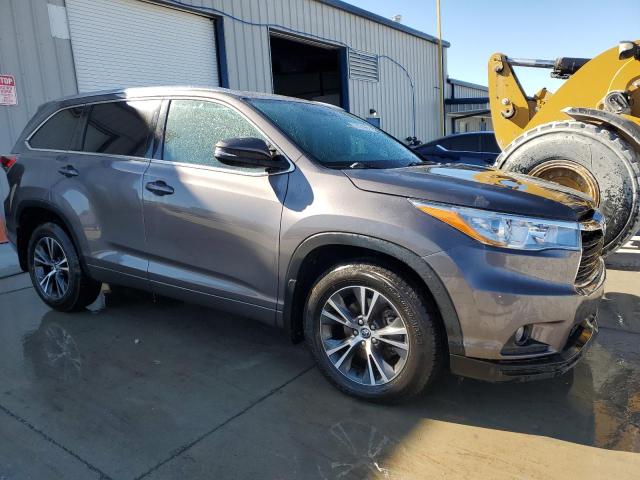 5TDKKRFH4GS137759 - 2016 TOYOTA HIGHLANDER XLE Մոխրագույն լուսանկար 4