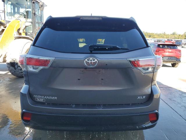 5TDKKRFH4GS137759 - 2016 TOYOTA HIGHLANDER XLE Մոխրագույն լուսանկար 6