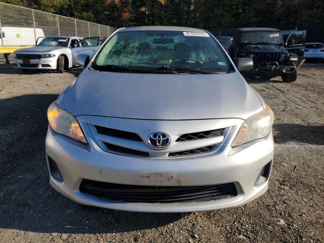 2T1BU4EE7CC834494 - 2012 TOYOTA COROLLA BASE فضي صورة 5