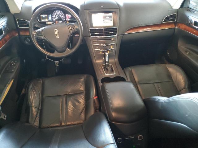 2LMHJ5AT1KBL01979 - 2019 LINCOLN MKT BLACK photo 8