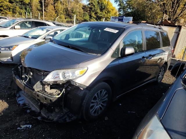 2019 TOYOTA SIENNA XLE, 