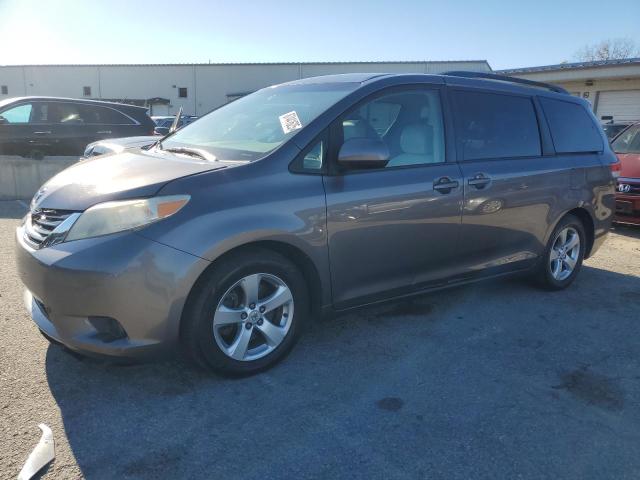 2012 TOYOTA SIENNA LE, 