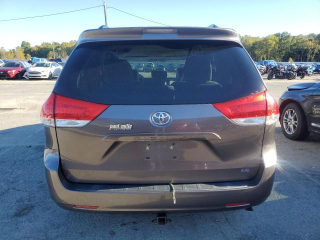 5TDKK3DC7CS257604 - 2012 TOYOTA SIENNA LE 石墨色 照片 6
