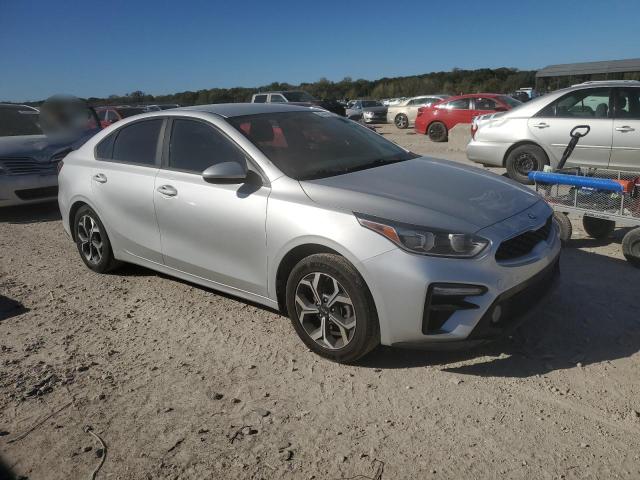 3KPF24AD9KE013899 - 2019 KIA FORTE FE SILVER photo 4
