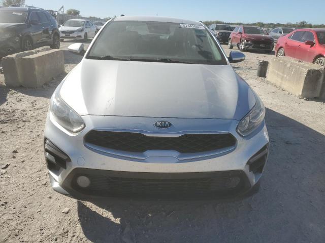 3KPF24AD9KE013899 - 2019 KIA FORTE FE SILVER photo 5