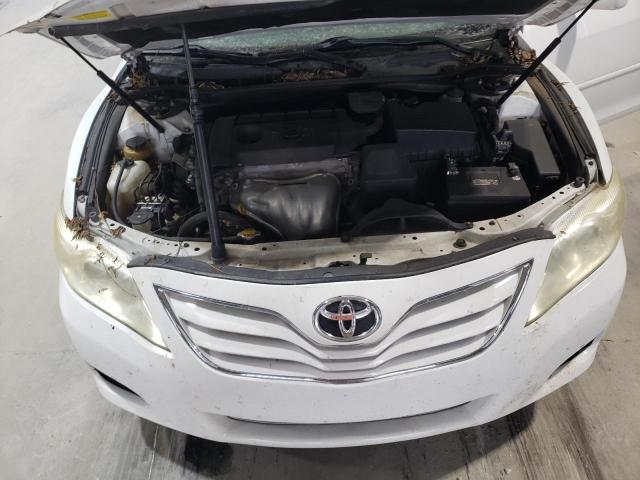 4T4BF3EK0BR136578 - 2011 TOYOTA CAMRY BASE WHITE photo 11