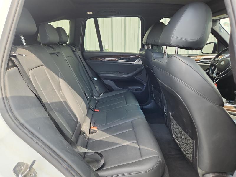 5UXTR9C55KLE11170 - 2019 BMW X3 XDRIVE30I GREEN photo 11