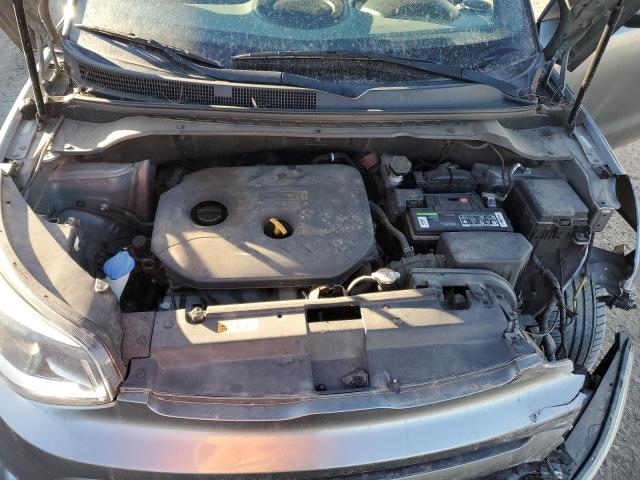 KNDJP3A55J7575215 - 2018 KIA SOUL + GRAY photo 11