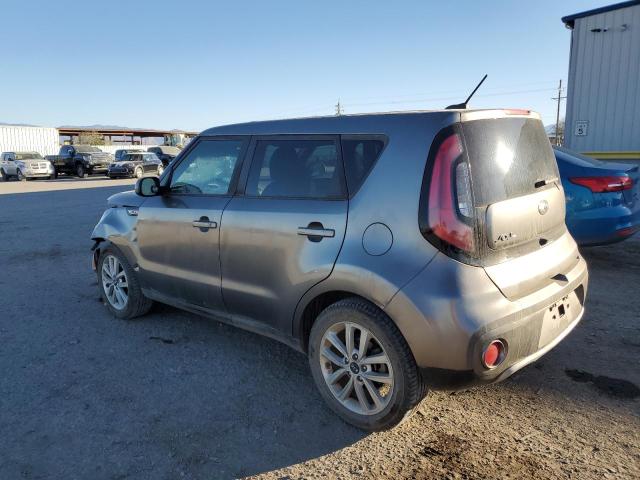 KNDJP3A55J7575215 - 2018 KIA SOUL + GRAY photo 2