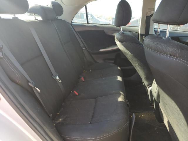 2T1BU4EE5DC929069 - 2013 TOYOTA COROLLA BASE 银色 照片 10