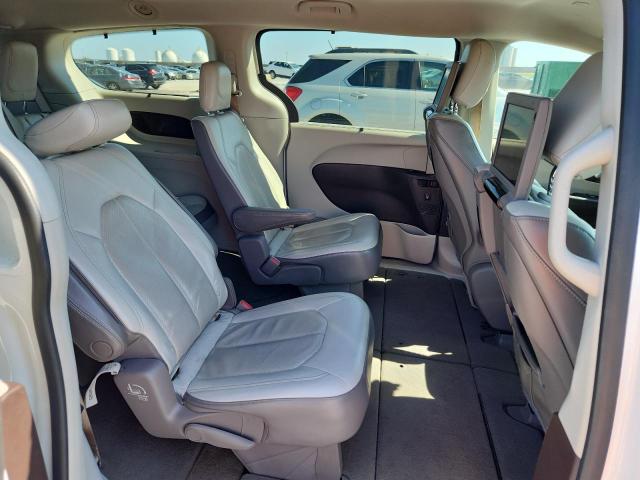 2C4RC1EG6JR149952 - 2018 CHRYSLER PACIFICA TOURING L PLUS WHITE photo 11