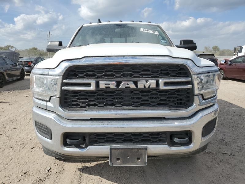 3C6UR5HL9NG202655 - 2022 RAM 2500 TRADESMAN 白色 照片 5