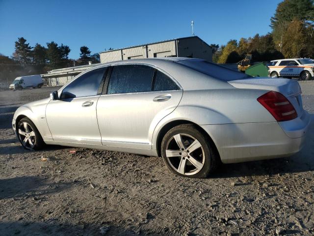 WDDNG9EB5CA476152 - 2012 MERCEDES-BENZ S 550 4MATIC SILVER photo 2