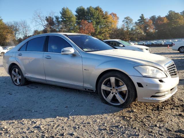 WDDNG9EB5CA476152 - 2012 MERCEDES-BENZ S 550 4MATIC SILVER photo 4