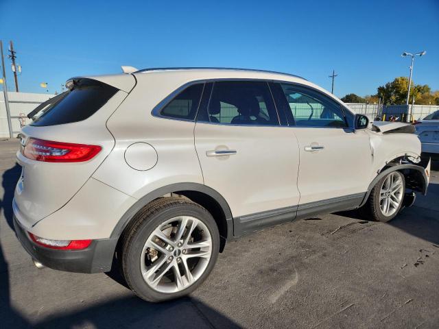 5LMCJ3D97KUL42621 - 2019 LINCOLN MKC RESERVE Սպիտակ լուսանկար 3