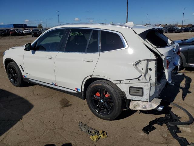 5UXTR9C54JLC77136 - 2018 BMW X3 XDRIVE30I WHITE photo 2