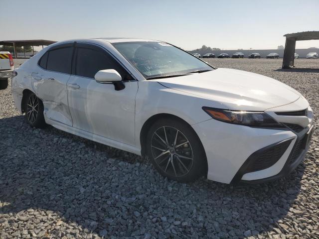 4T1S11AK0PU831055 - 2023 TOYOTA CAMRY SE NIGHT SHADE WHITE photo 4