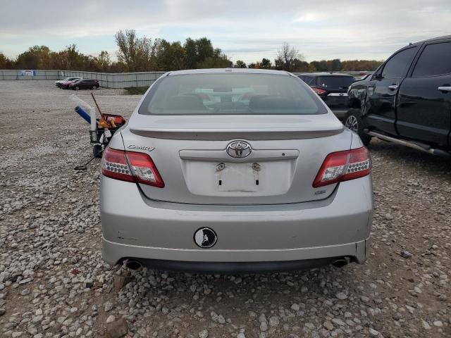 4T1BF3EK6BU215389 - 2011 TOYOTA CAMRY BASE SILVER photo 6
