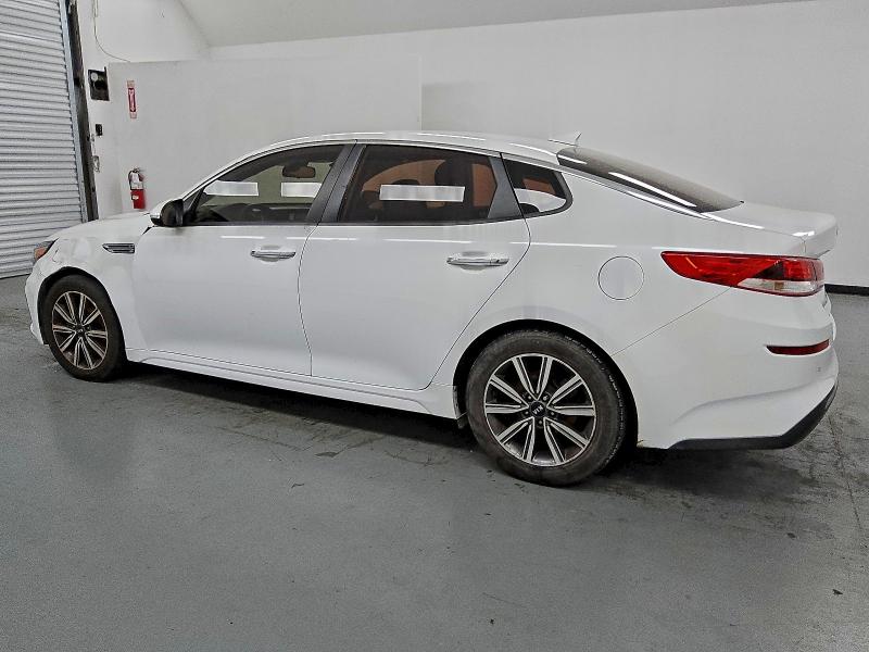 5XXGT4L37KG360256 - 2019 KIA OPTIMA LX 白色 照片 2
