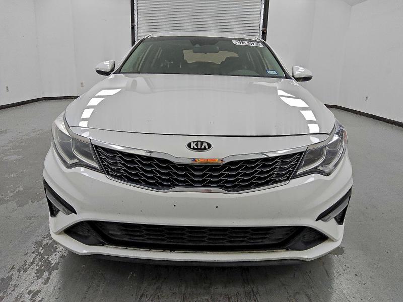 5XXGT4L37KG360256 - 2019 KIA OPTIMA LX 白色 照片 5