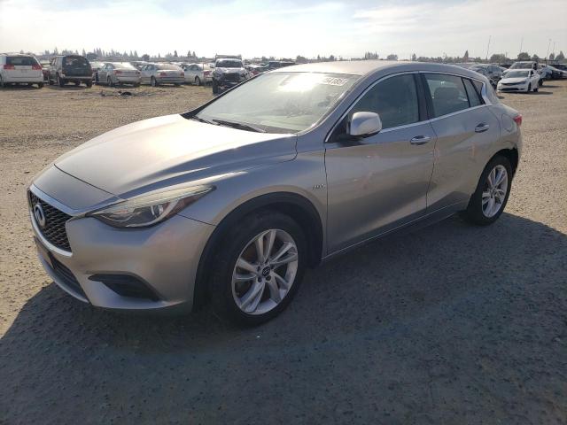 SJKCH5CPXJA057522 - 2018 INFINITI QX30 BASE SILVER photo 1