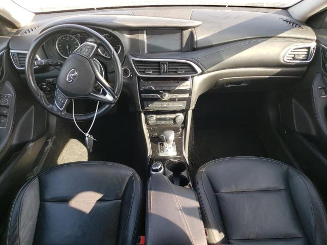 SJKCH5CPXJA057522 - 2018 INFINITI QX30 BASE SILVER photo 8