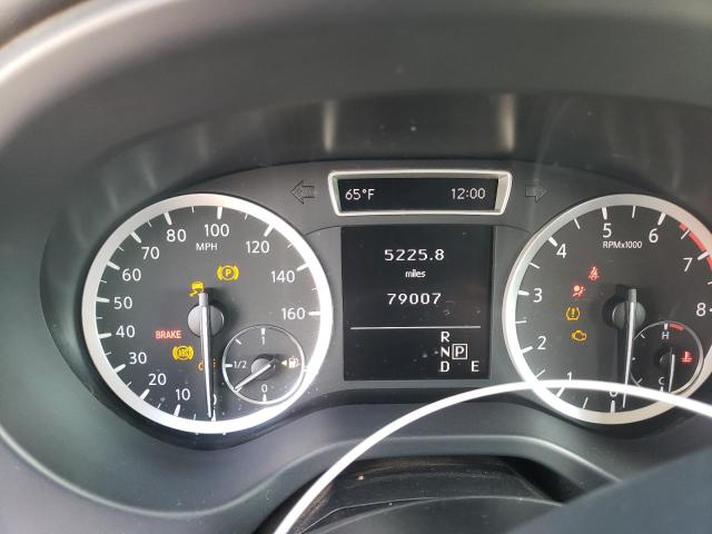 SJKCH5CPXJA057522 - 2018 INFINITI QX30 BASE SILVER photo 9