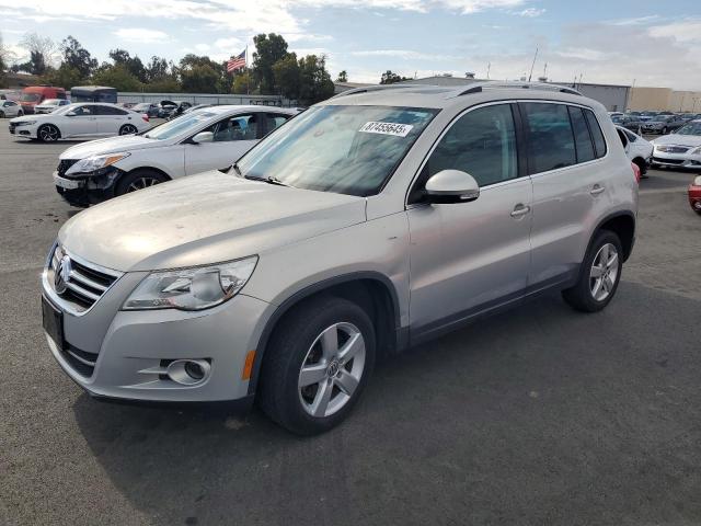 2011 VOLKSWAGEN TIGUAN S, 