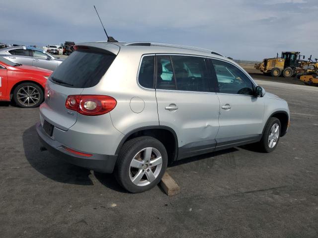 WVGAV7AX7BW557154 - 2011 VOLKSWAGEN TIGUAN S SILVER photo 3
