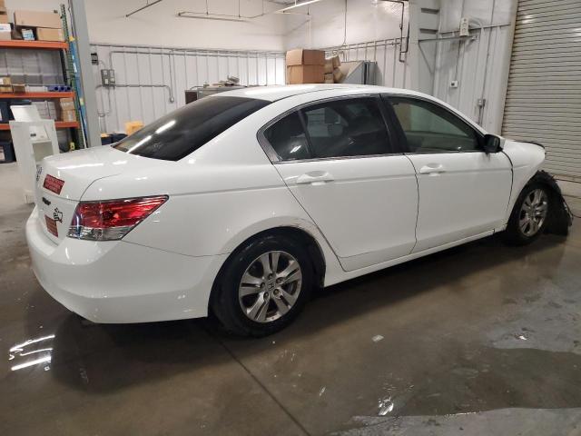 JHMCP26458C041621 - 2008 HONDA ACCORD LXP WHITE photo 3
