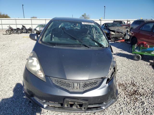 JHMGE8H32DC003868 - 2013 HONDA FIT 灰色 照片 5