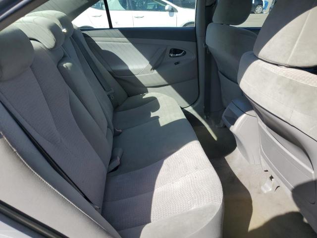 4T4BF3EK4BR090544 - 2011 TOYOTA CAMRY BASE Silber Foto 10