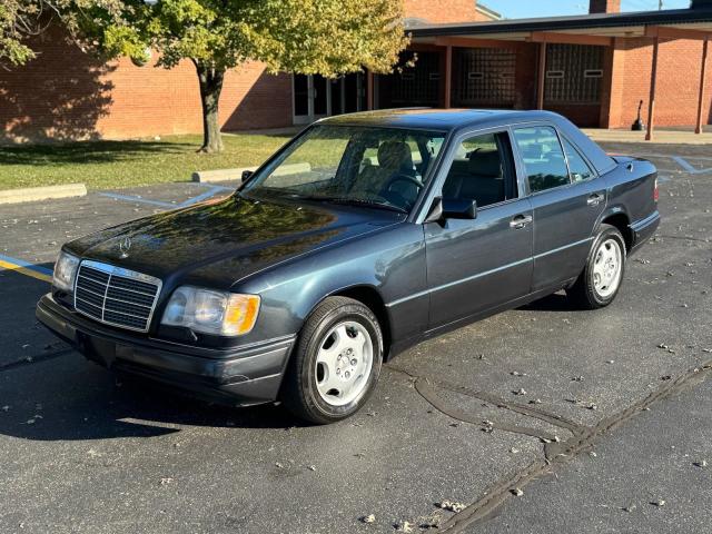 WDBEA32E2SC266939 - 1995 MERCEDES-BENZ E 320 BASE BLUE photo 2