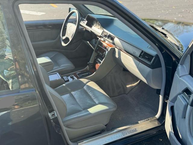 WDBEA32E2SC266939 - 1995 MERCEDES-BENZ E 320 BASE BLUE photo 5