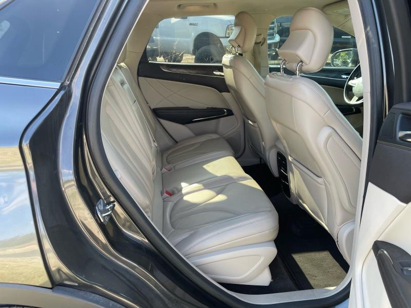 5LMCJ3C9XHUL70262 - 2017 LINCOLN MKC RESERVE CHARCOAL photo 6