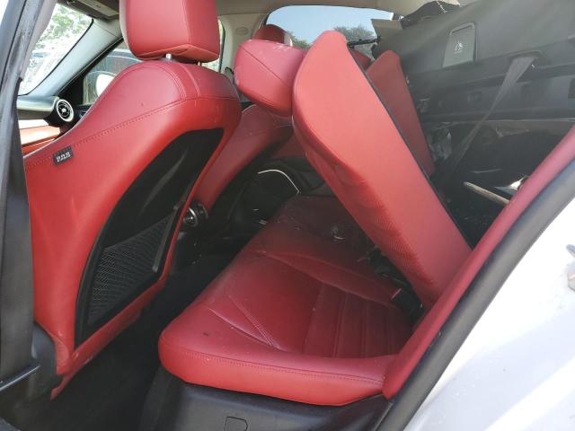 ZARFAECN0J7597158 - 2018 ALFA ROMEO GIULIA TI WHITE photo 10