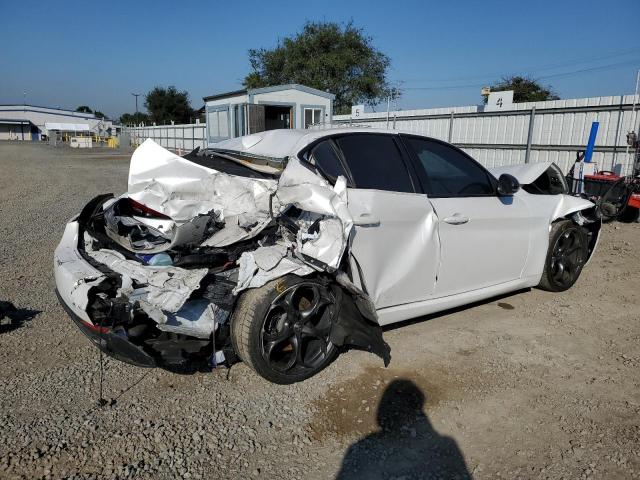 ZARFAECN0J7597158 - 2018 ALFA ROMEO GIULIA TI WHITE photo 3