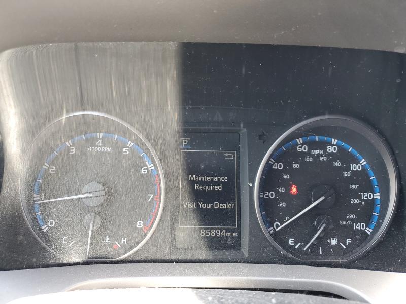 2T3WFREV2HW317013 - 2017 TOYOTA RAV4 XLE WHITE photo 9