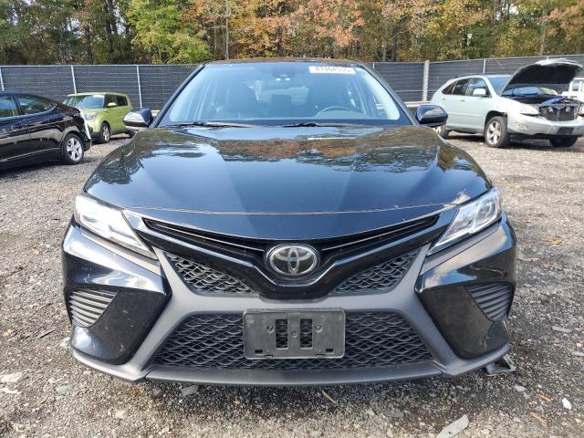 4T1B11HK8JU095480 - 2018 TOYOTA CAMRY L BLACK photo 5