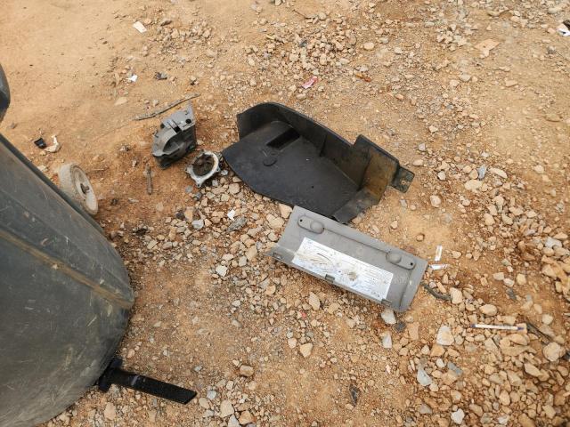 2C4GP243X3R241813 - 2003 CHRYSLER TOWN & COU SILVER photo 13