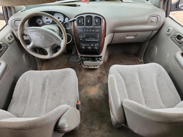 2C4GP243X3R241813 - 2003 CHRYSLER TOWN & COU SILVER photo 8