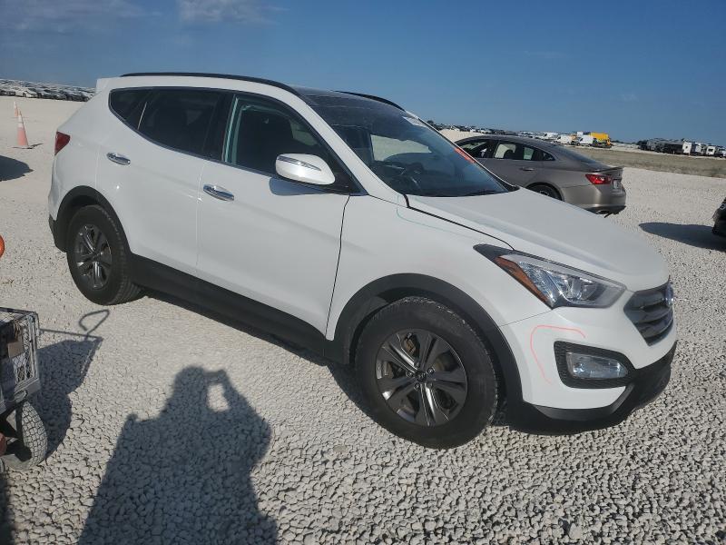 5XYZU3LB3GG378683 - 2016 HYUNDAI SANTA FE S WHITE photo 4
