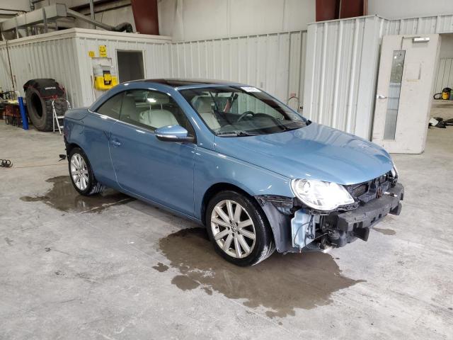 WVWBA7AH1AV021043 - 2010 VOLKSWAGEN EOS TURBO Niebieski zdjęcie 4