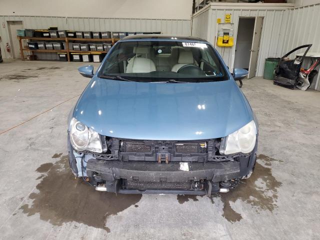 WVWBA7AH1AV021043 - 2010 VOLKSWAGEN EOS TURBO Niebieski zdjęcie 5