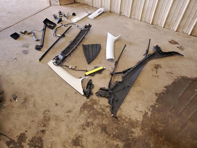 7SAYGDEE0NA011955 - 2022 TESLA MODEL Y Ақ фото 12